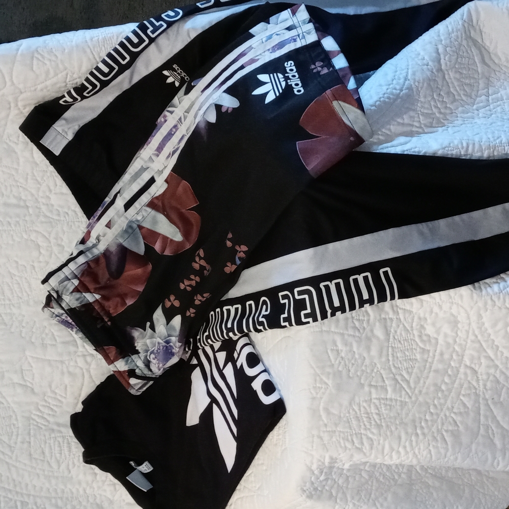 ADIDAS THREE STRIPE FLORAL SHORTS - Picture 4 of 5